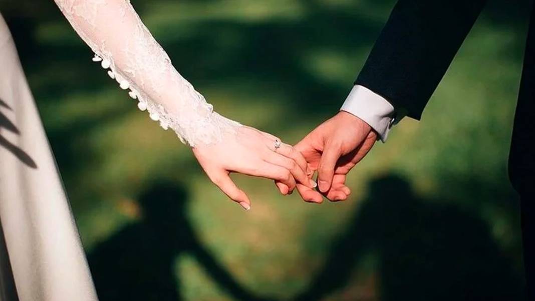150 bin liralık evlilik kredisinin detayları netleşti: Faizsiz krediyi öncelikli alacaklar belli oldu 8